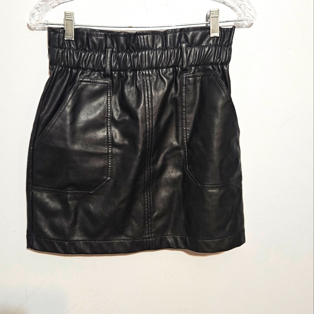 Haute Monde Black Faux Leather Mini Skirt Small
